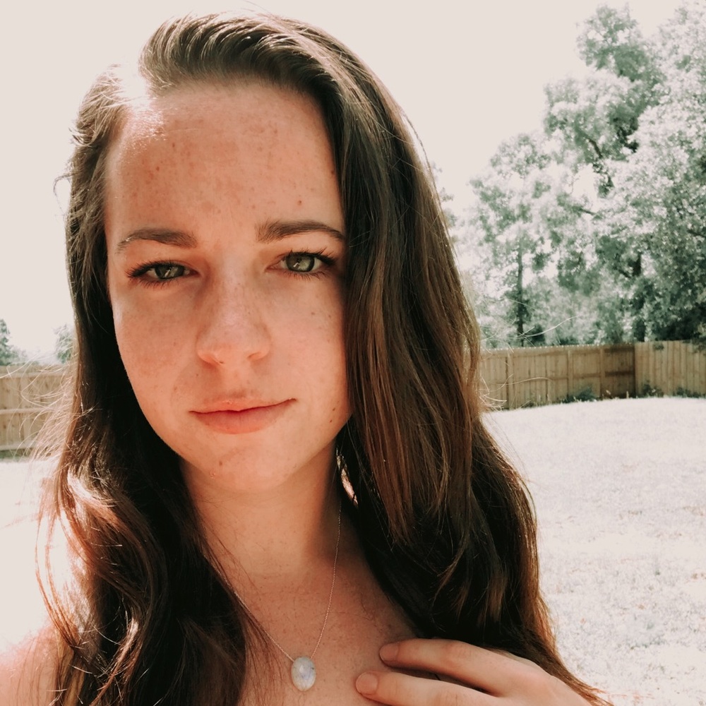 Meet your Posher, Hannah